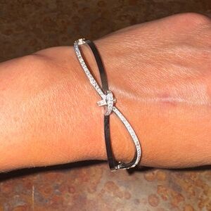 NEW Sparkling Cz Crystal Cross Bow-knot Bangle
